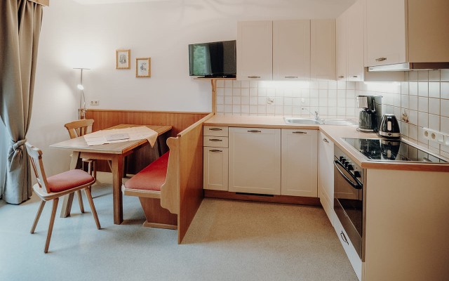 Voll ausgestattete Küche